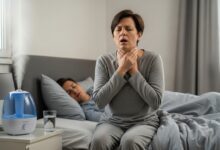 Morgens Halsschmerzen? Ursachen & Hilfe